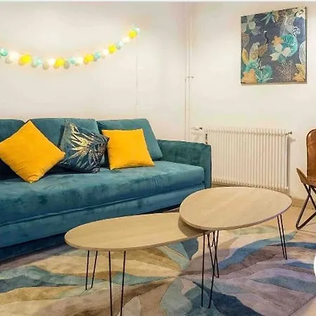 Centre Historique Avec Garage *